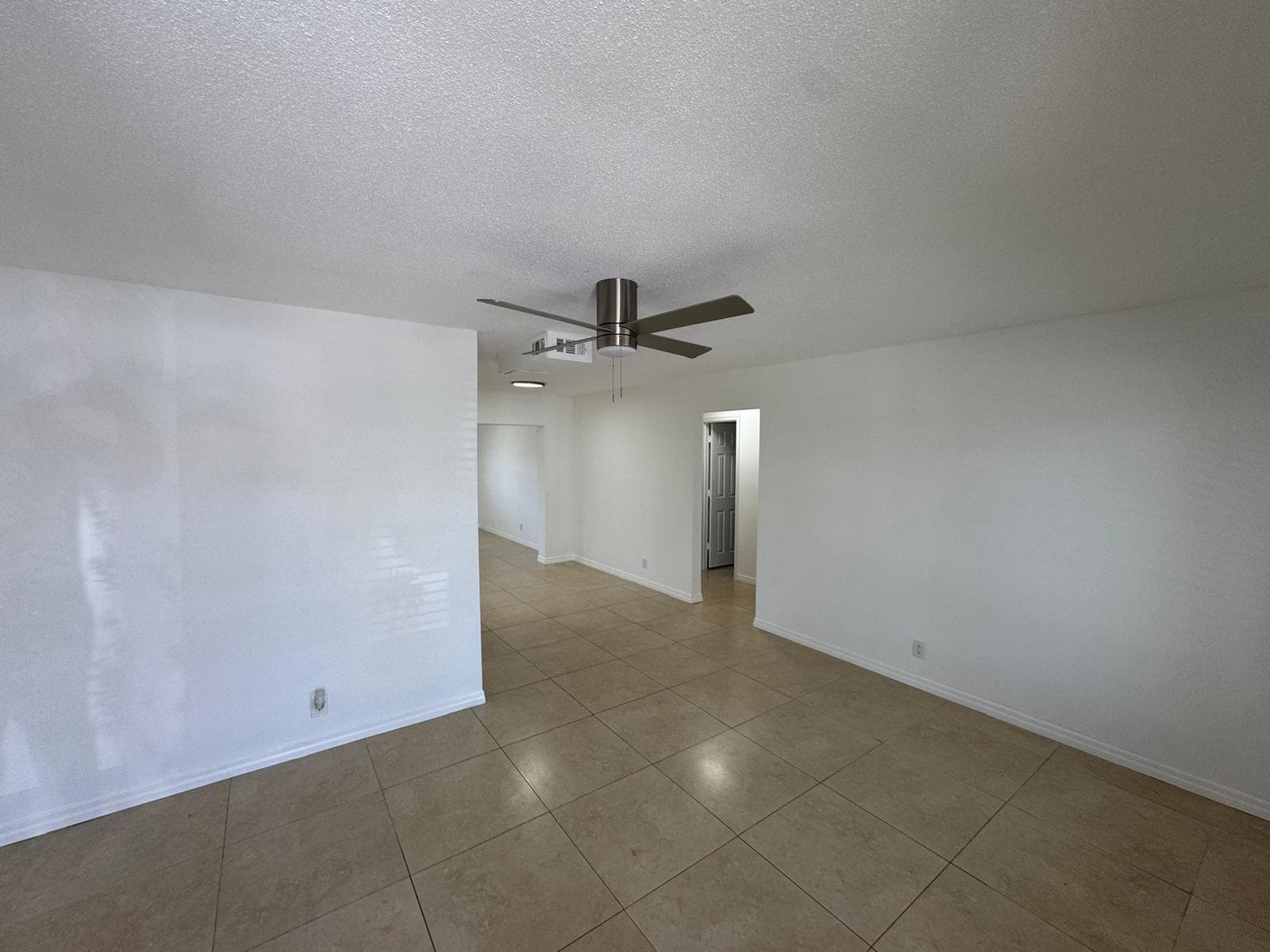 4717 NW 49TH Place, Tamarac FL 33319 photo 2