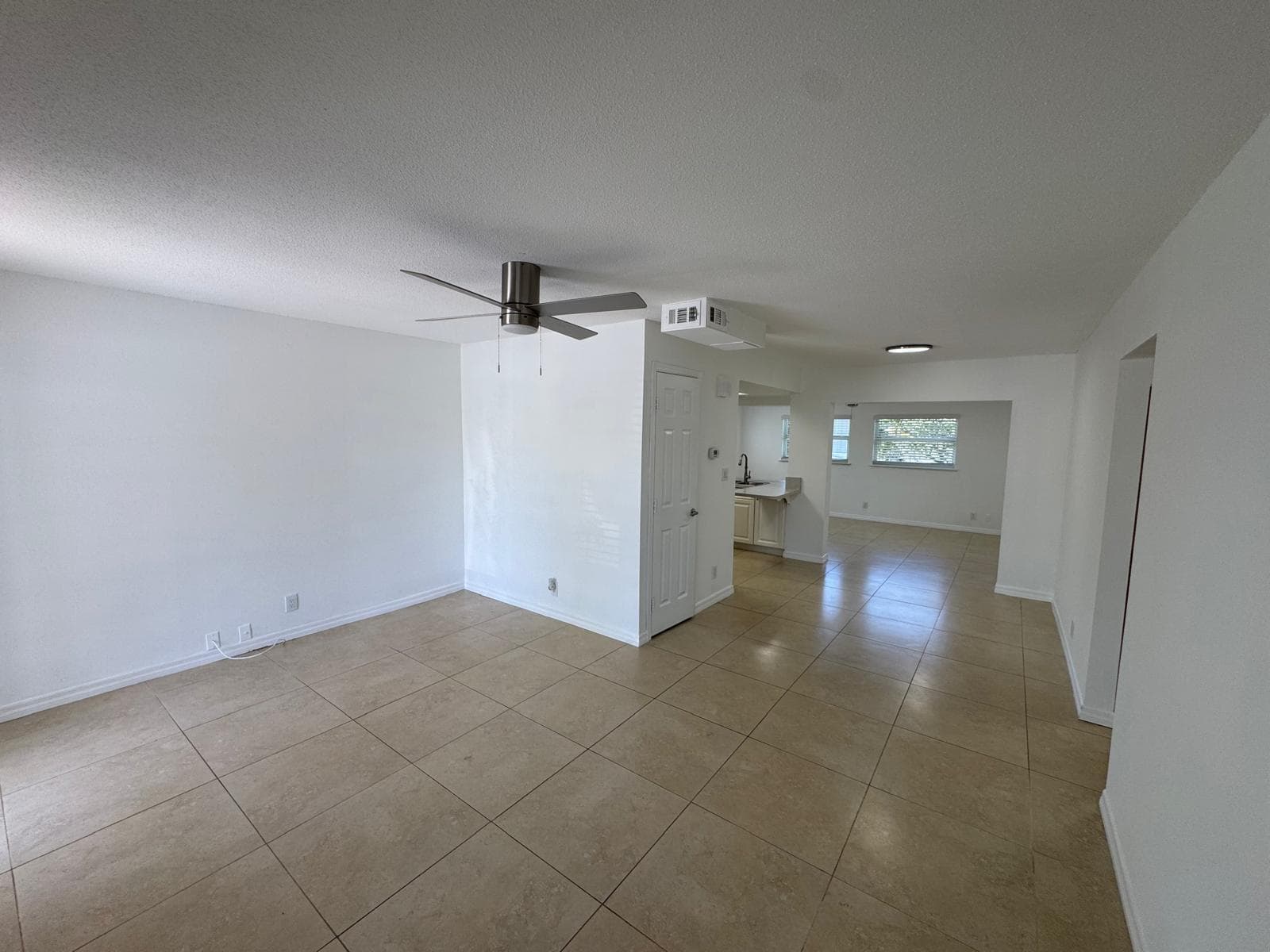 4717 NW 49TH Place, Tamarac FL 33319 photo 3