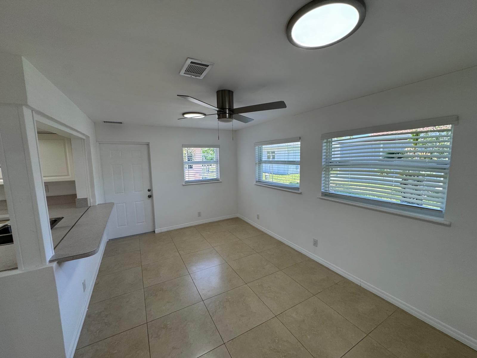 4717 NW 49TH Place, Tamarac FL 33319 photo 5