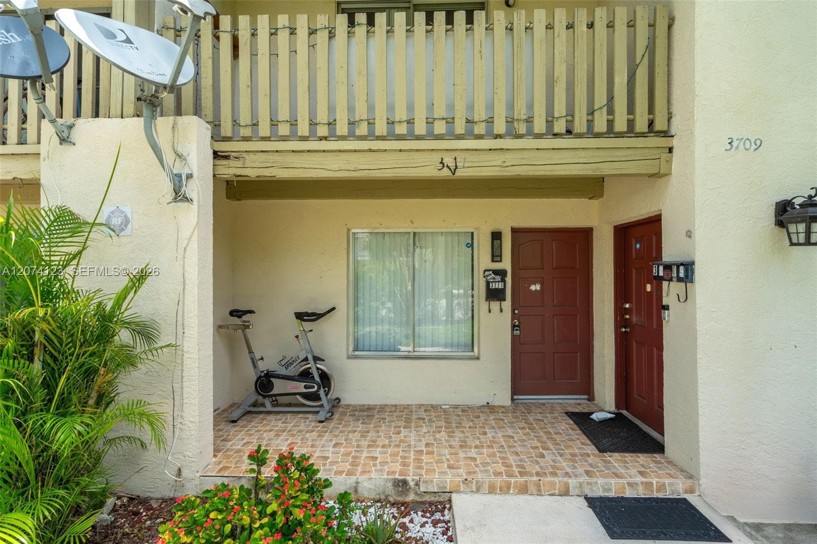 3711 Riverside Dr, Coral Springs FL 33065 photo 3