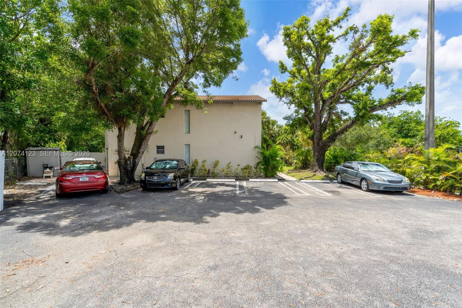 3711 Riverside Dr, Coral Springs FL 33065 photo 4
