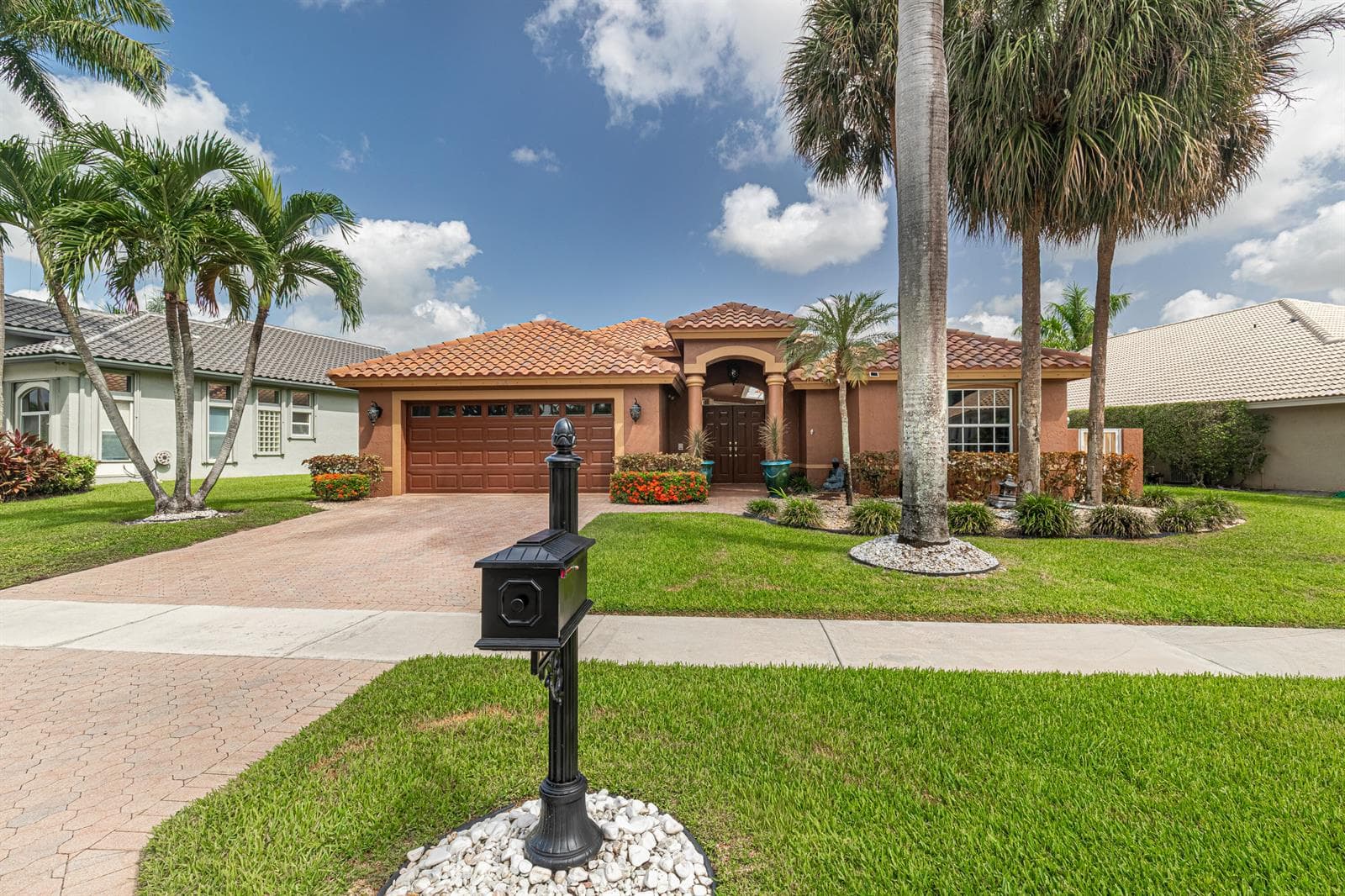 10599 SAINT THOMAS Drive, Boca Raton FL 33498 photo 3