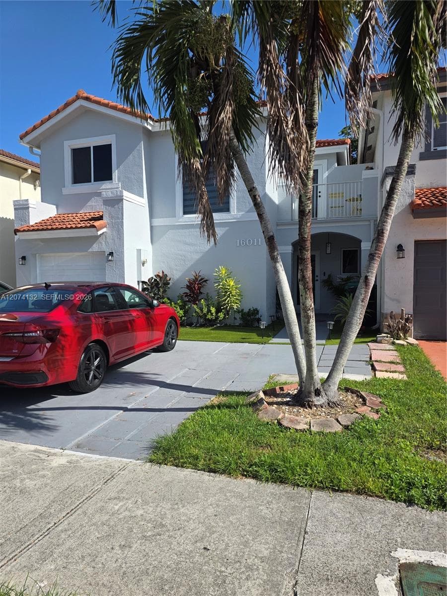 16011 SW 87th Ter, Miami FL 33193 photo 2