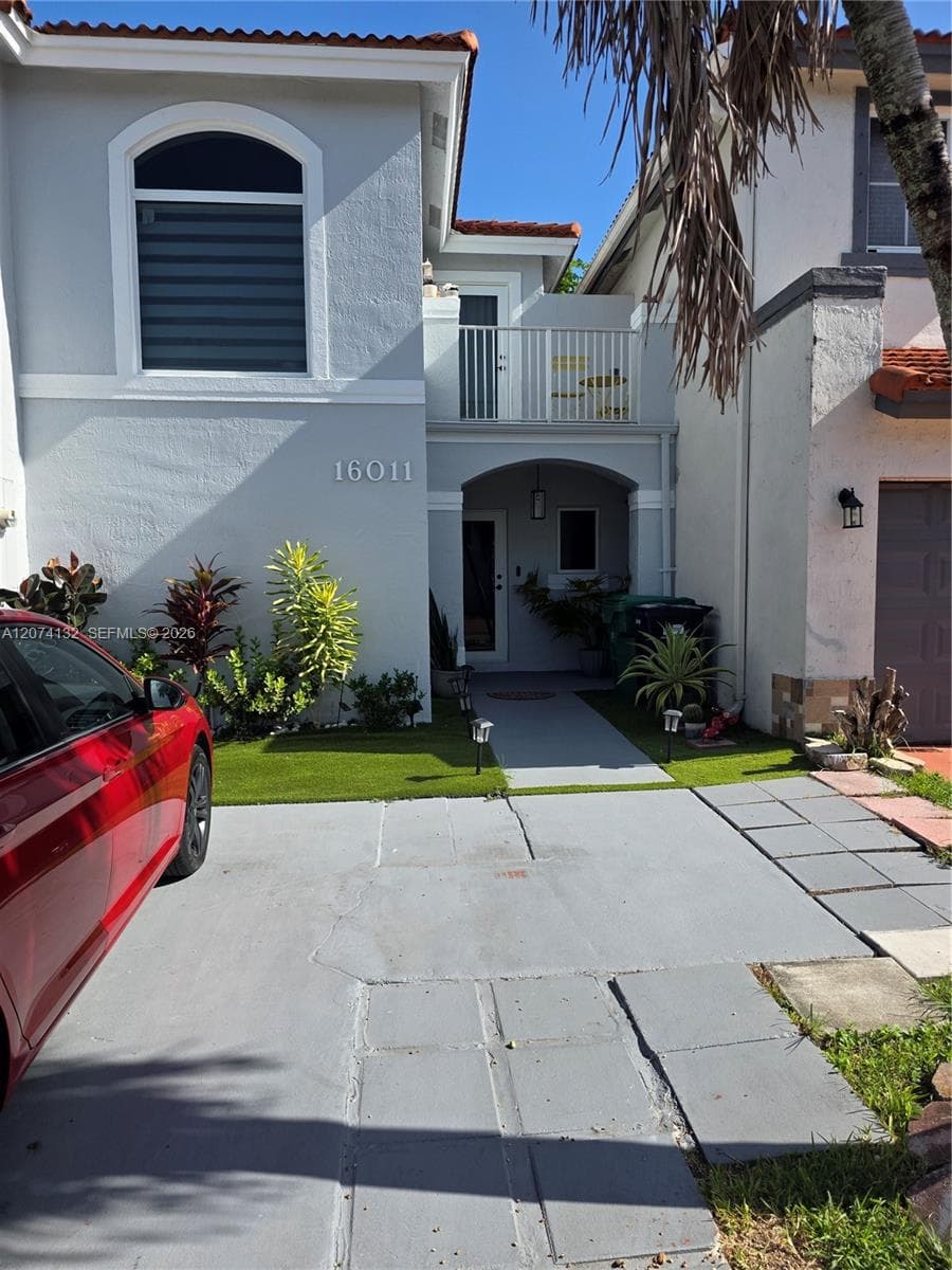 16011 SW 87th Ter, Miami FL 33193