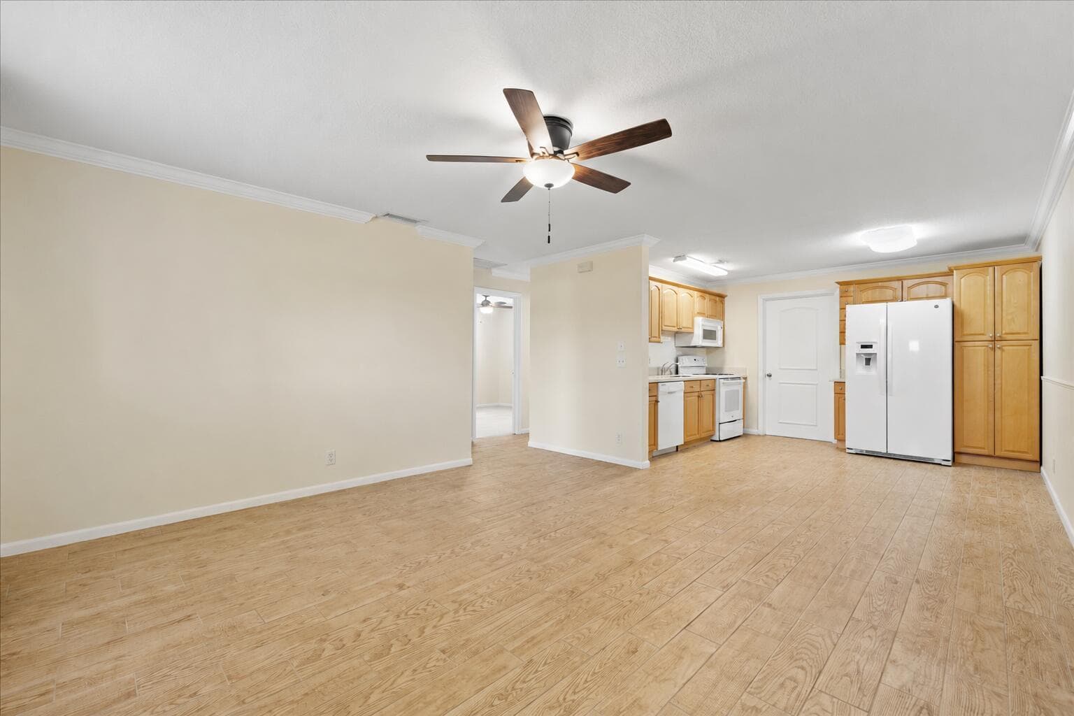 260 JENNINGS Avenue # 262, FL 33463 photo 2