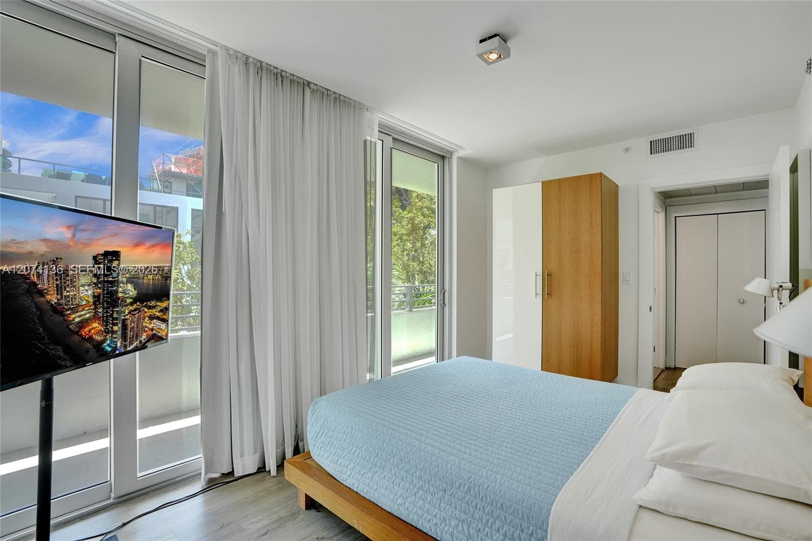 6080 Collins Ave # 520, Miami Beach FL 33140 photo 2