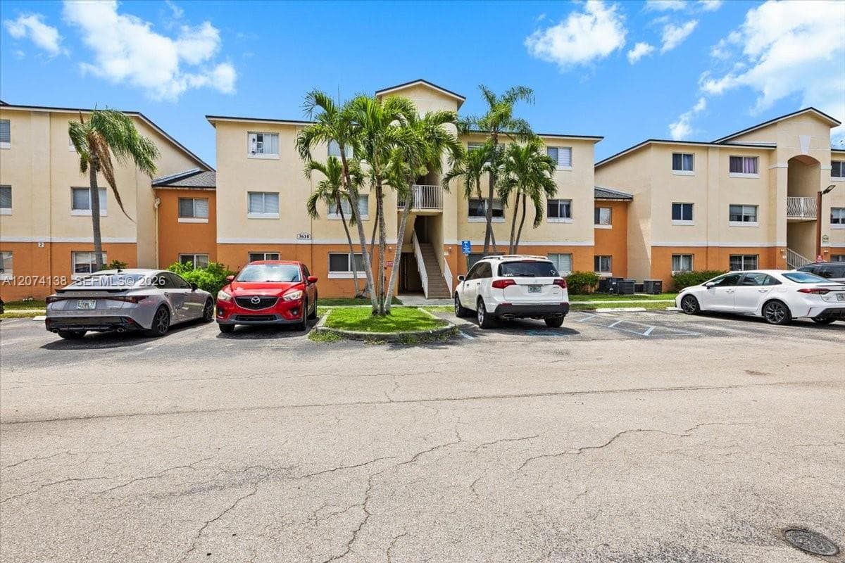 3610 N 56th Ave # 219, Hollywood FL 33021