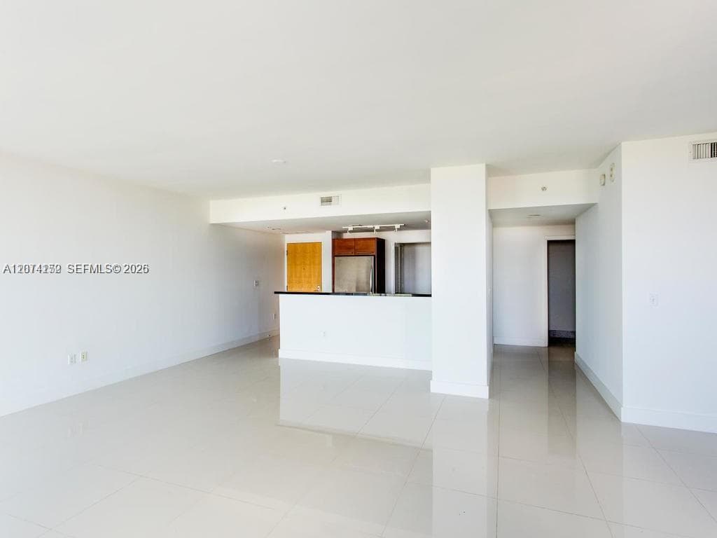 244 Biscayne Blvd # 1002, Miami FL 33132 photo 4
