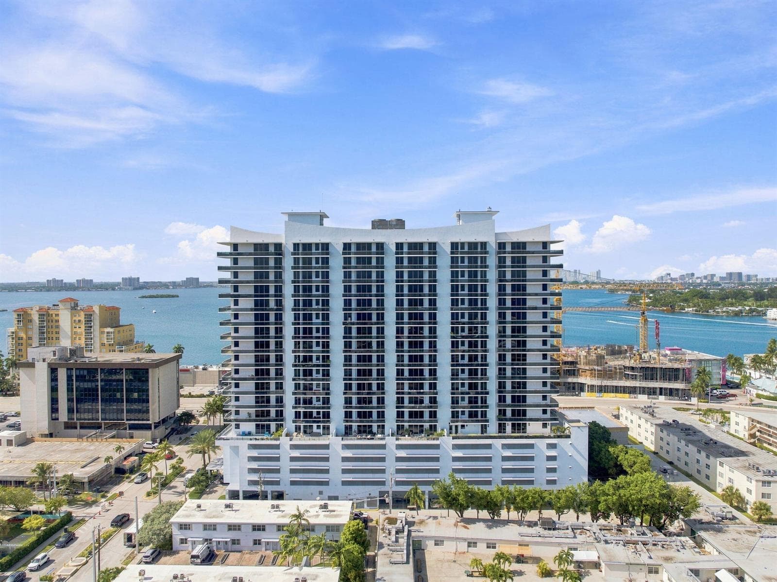7901 HISPANOLA Avenue # 1008, North Bay Village FL 33141 photo 2