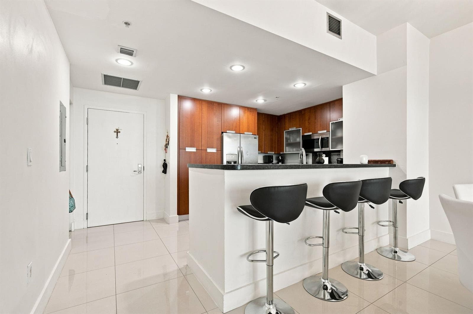 7901 HISPANOLA Avenue # 1008, North Bay Village FL 33141 photo 5