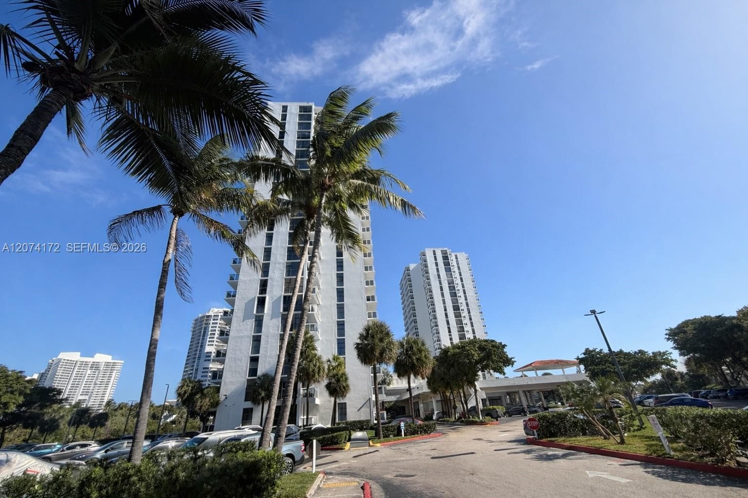 20505 E Country Club Dr # 1037, Aventura FL 33180 photo 2