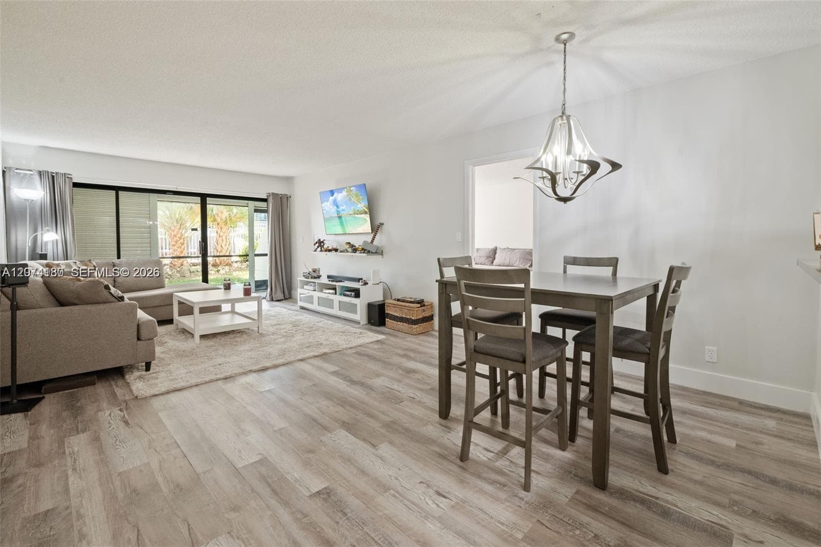 301 Racquet Club Rd # 104, Weston FL 33326