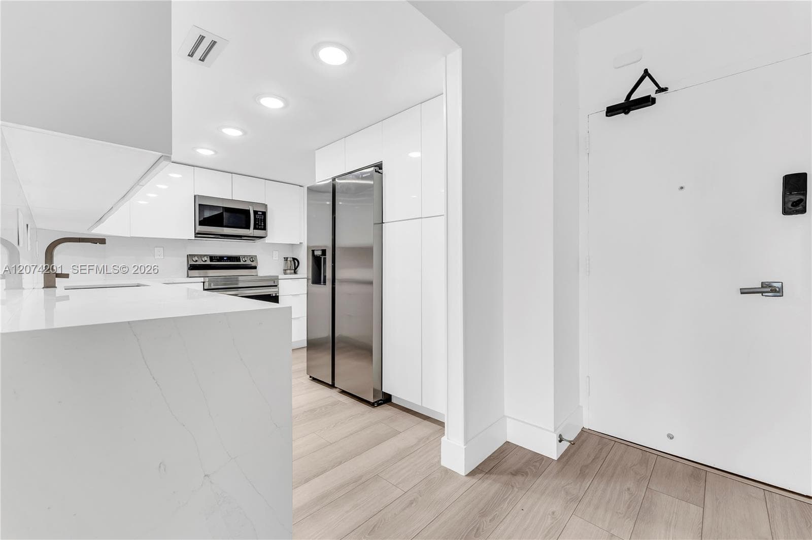 300 Bayview Dr # 214, Sunny Isles Beach FL 33160 photo 3