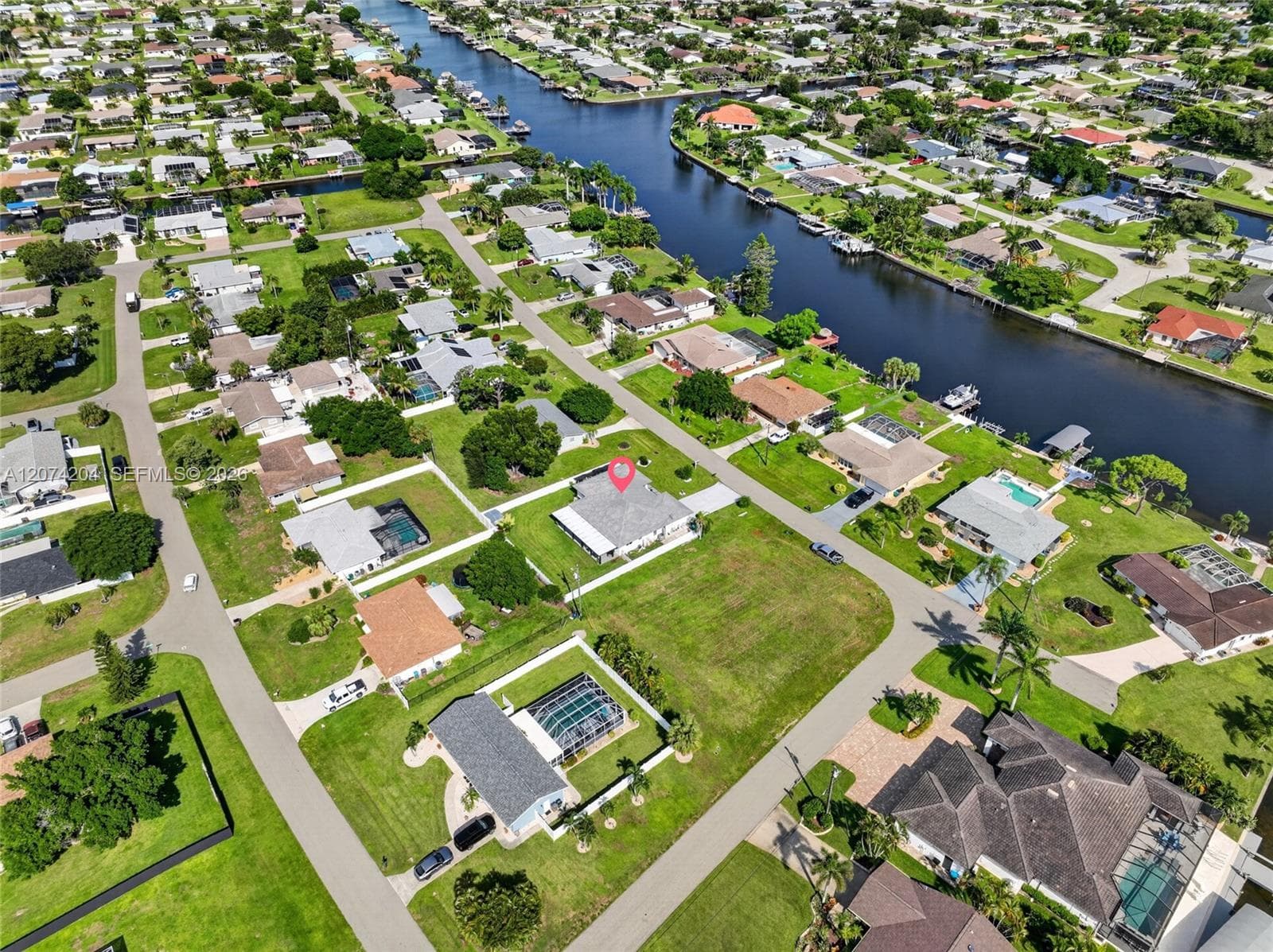 713 se, Cape Coral FL 33904