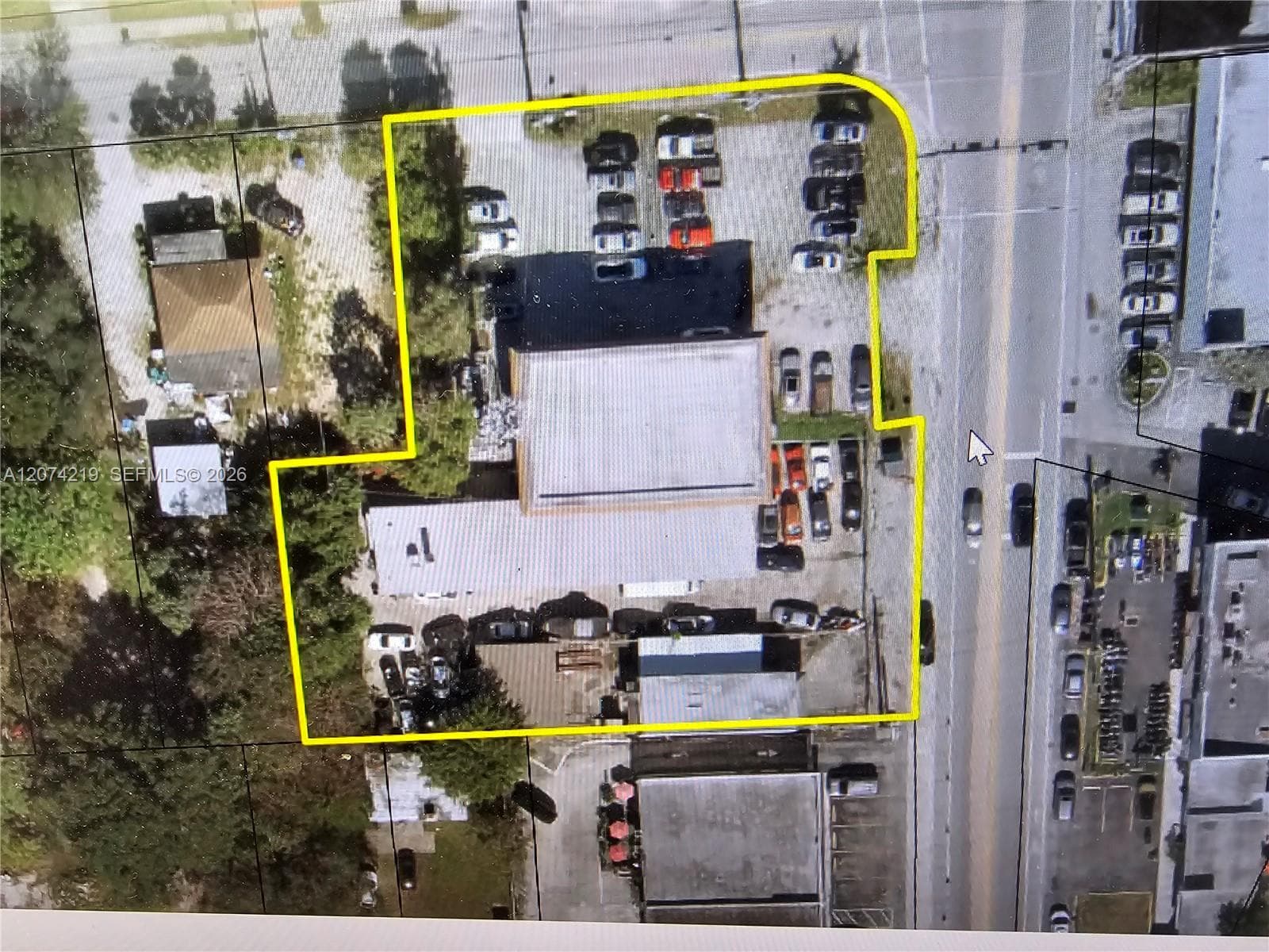 18356 W Dixie Hwy, North Miami Beach FL 33160 photo 2