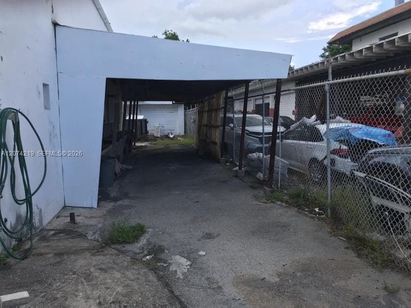 18356 W Dixie Hwy, North Miami Beach FL 33160 photo 3