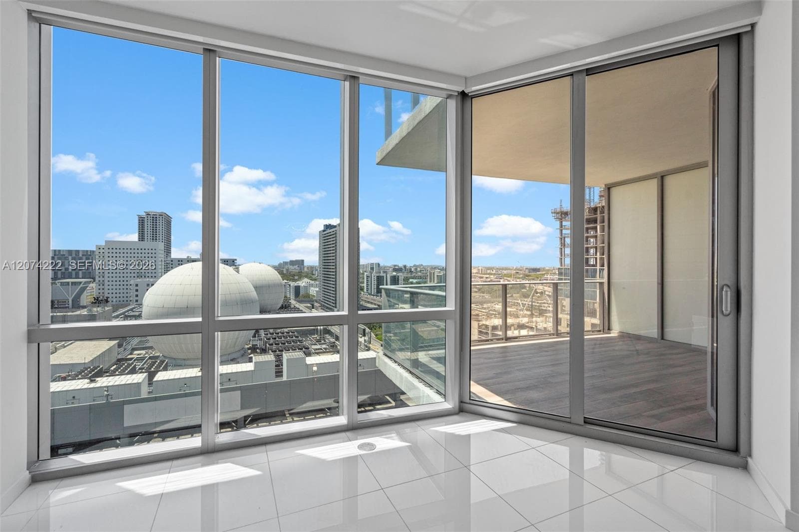 851 NE 1st Ave # 1506, Miami FL 33132 photo 2