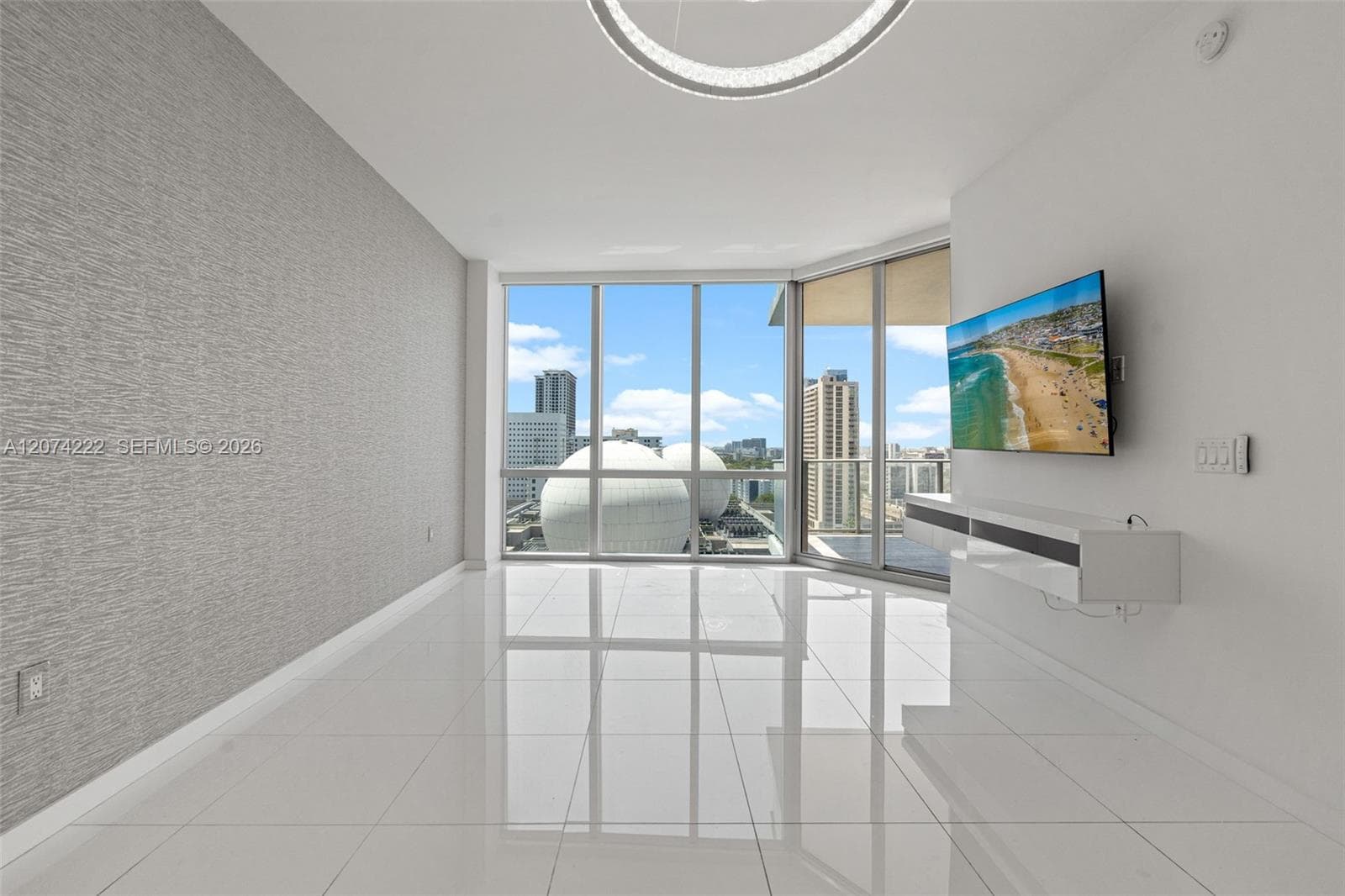 851 NE 1st Ave # 1506, Miami FL 33132 photo 4