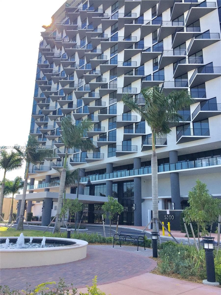 5300 Paseo Blvd # 410, Doral FL 33178 photo 2
