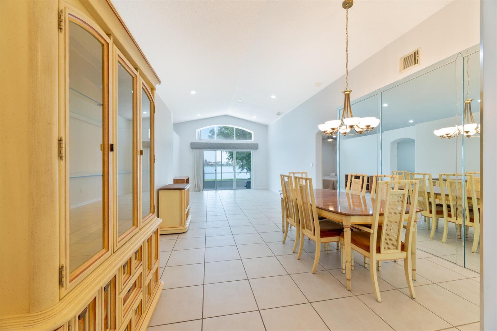 19200 NW 24TH Court, Pembroke Pines FL 33029 photo 3