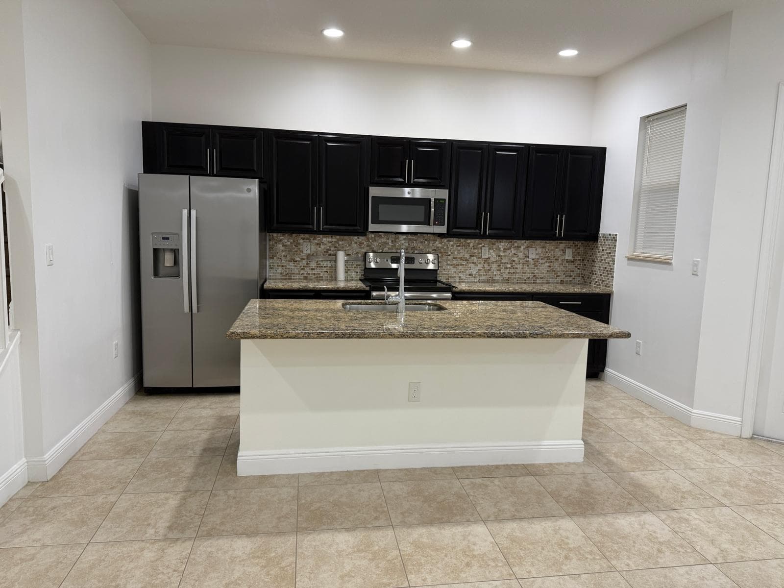 12466 NW 17TH Court, Pembroke Pines FL 33028 photo 3