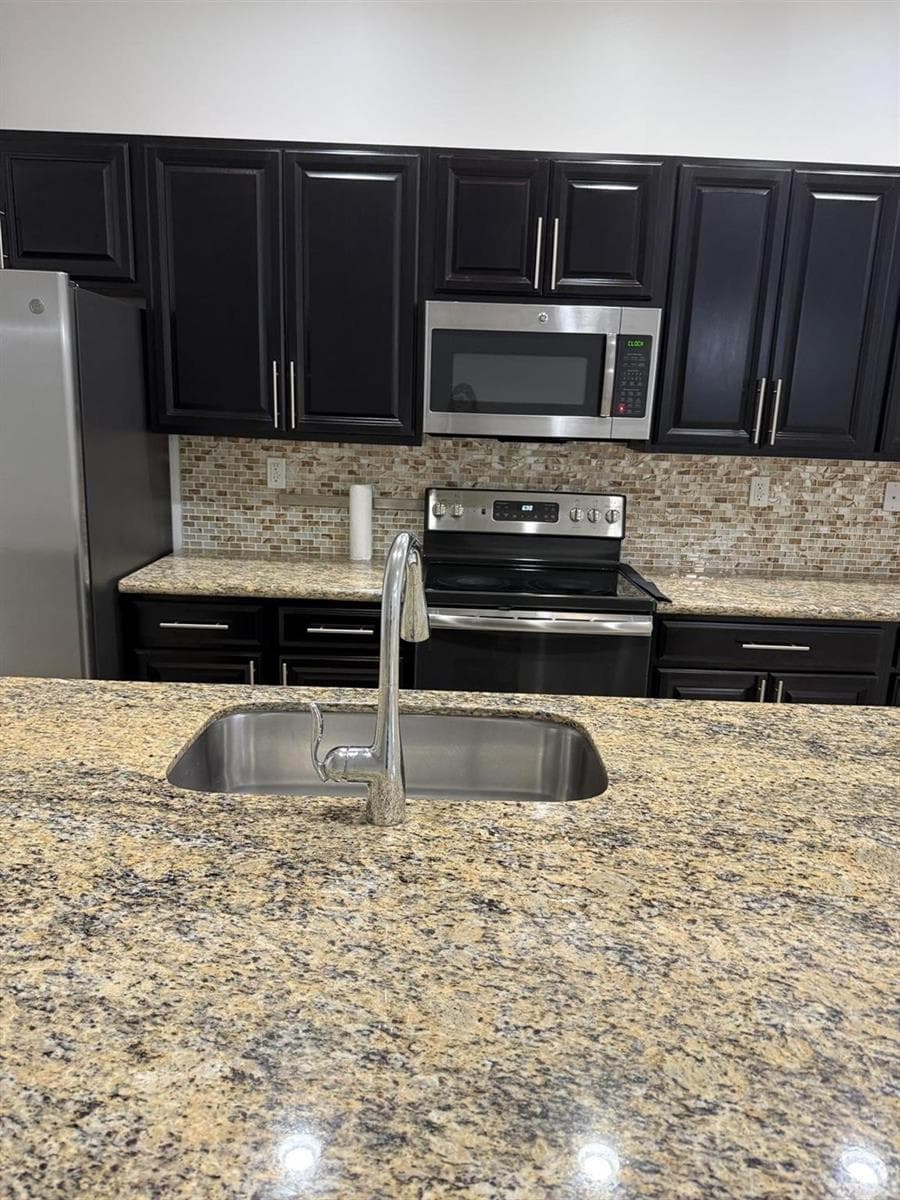 12466 NW 17TH Court, Pembroke Pines FL 33028 photo 4