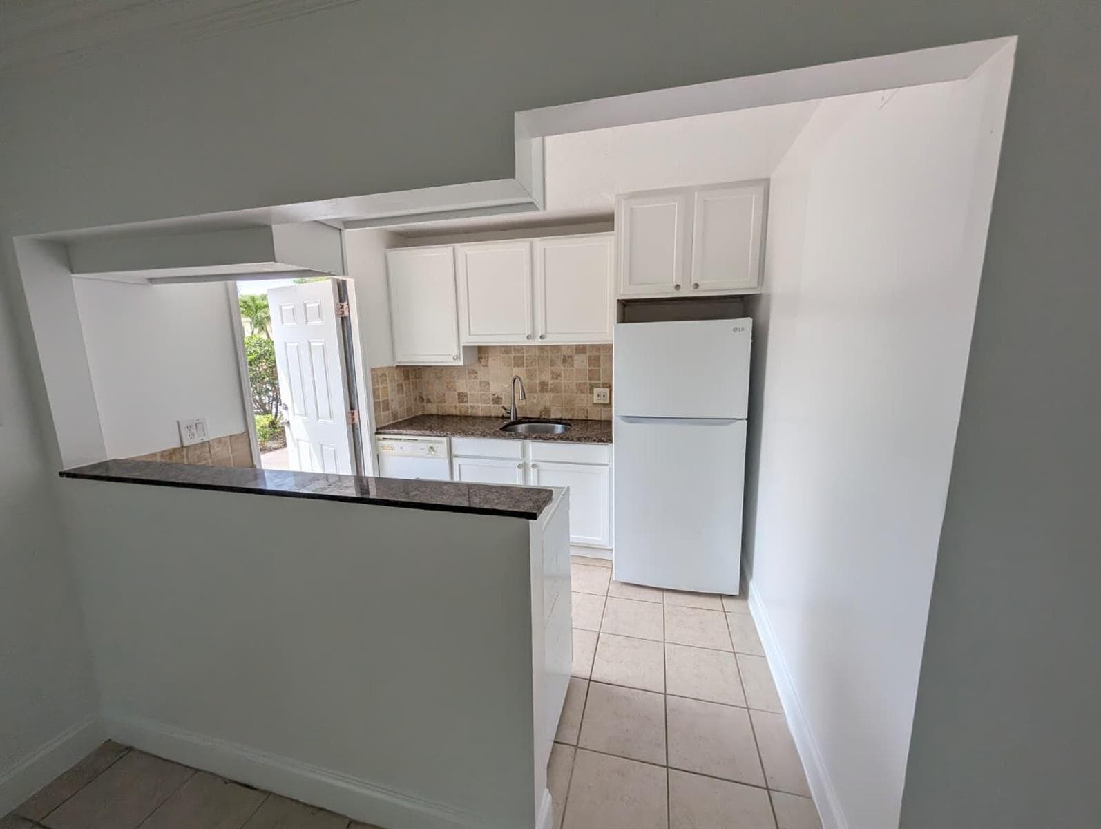 817 LIGHTHOUSE Drive # B, North Palm Beach FL 33408 photo 4