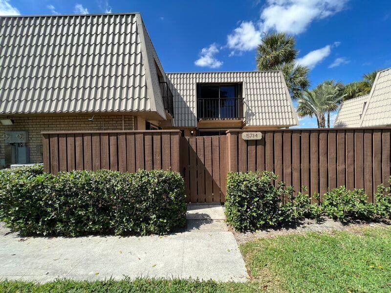 5714 57TH Way, West Palm Beach FL 33409 photo 3