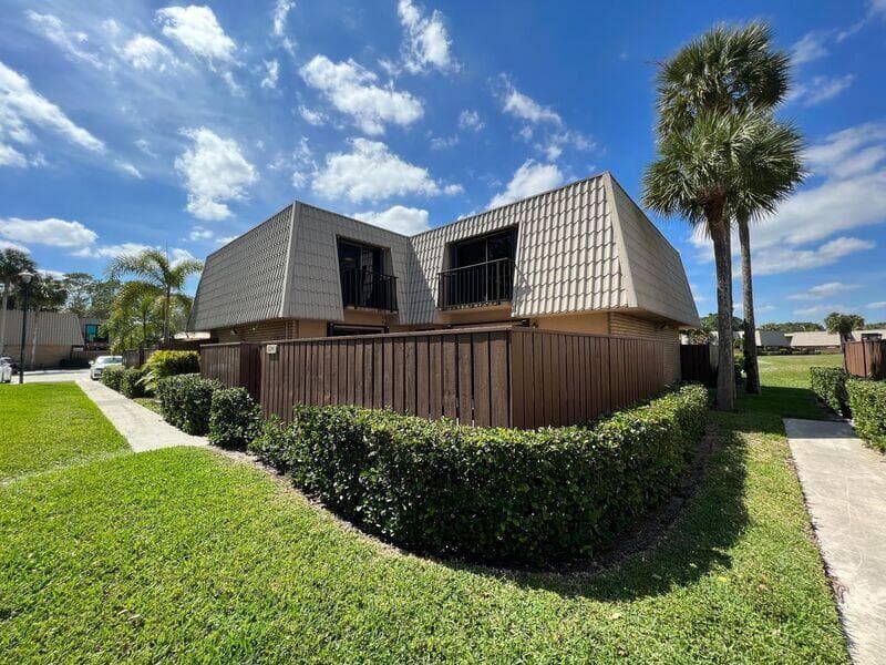 5714 57TH Way, West Palm Beach FL 33409 photo 4