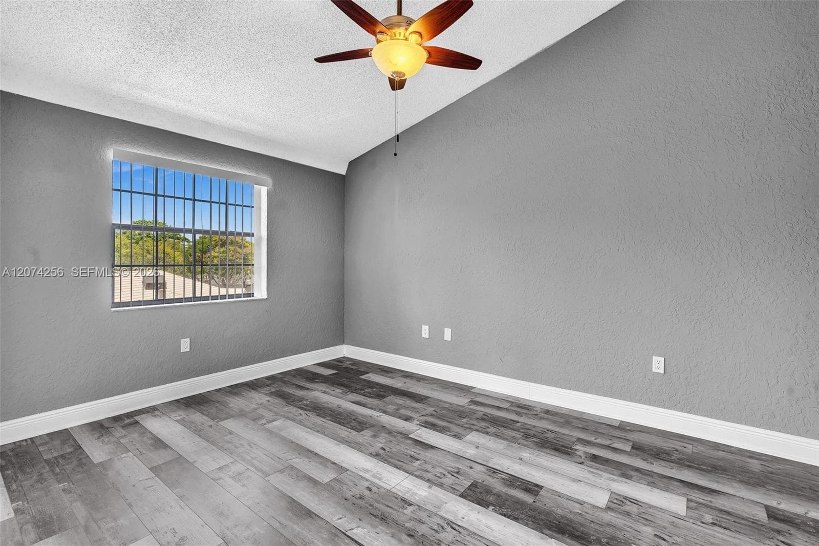2803 N Oakland Forest Dr # 206, Oakland Park FL 33309 photo 3