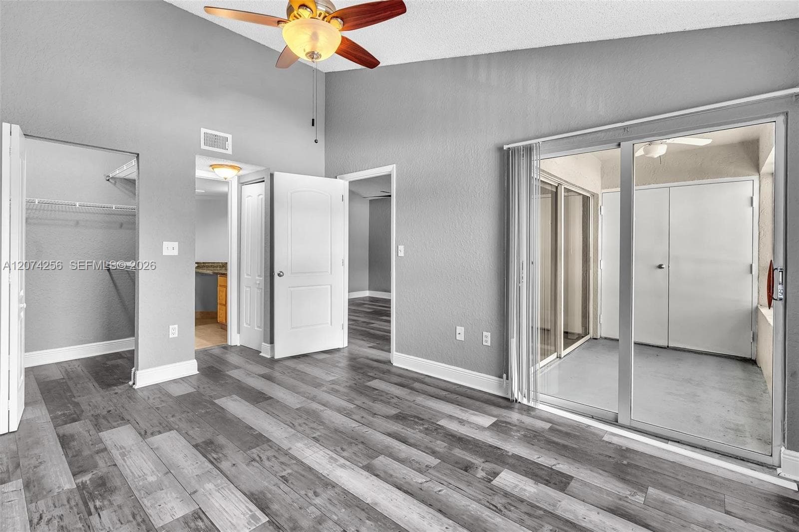 2803 N Oakland Forest Dr # 206, Oakland Park FL 33309 photo 5