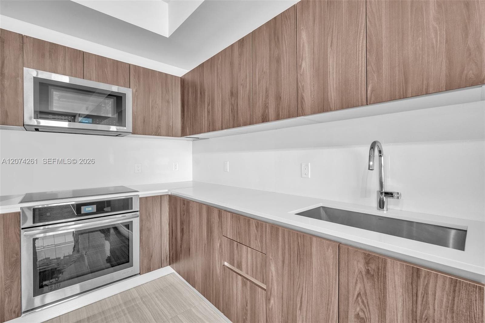 2960 NE 207th St # 1102, Aventura FL 33180 photo 4
