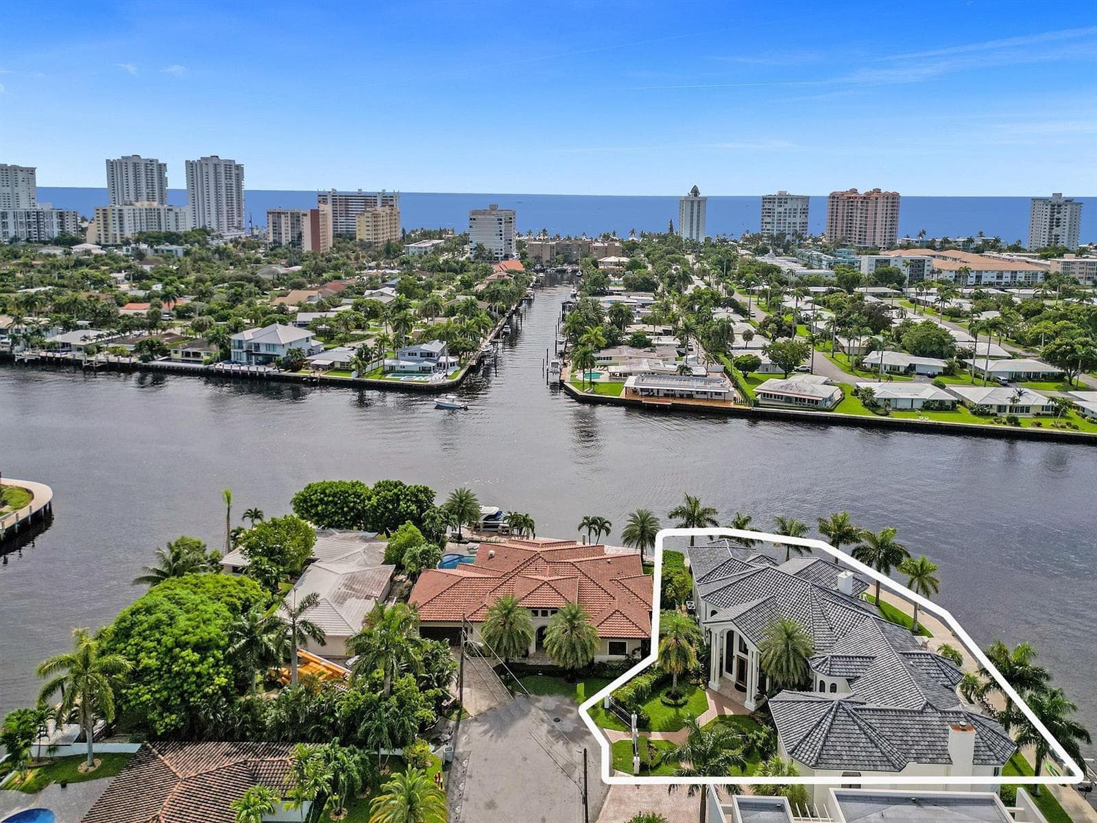 2584 SE 12th Street, Pompano Beach FL 33062 photo 2