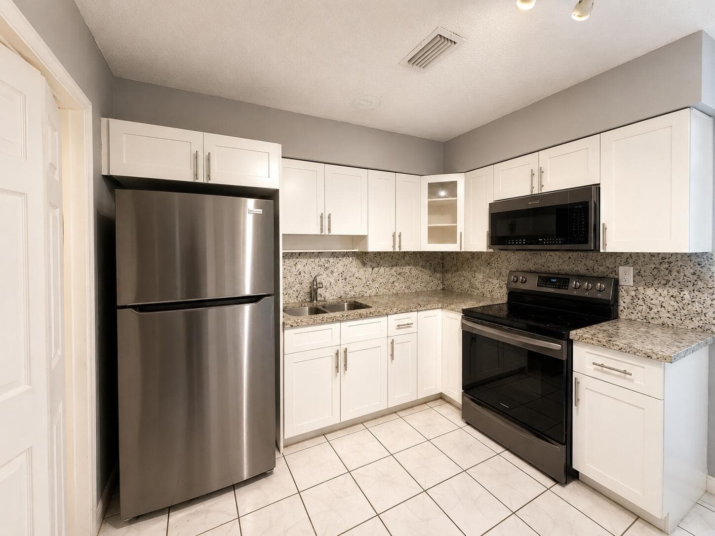 6960 SW 18TH Court, North Lauderdale FL 33068 photo 4