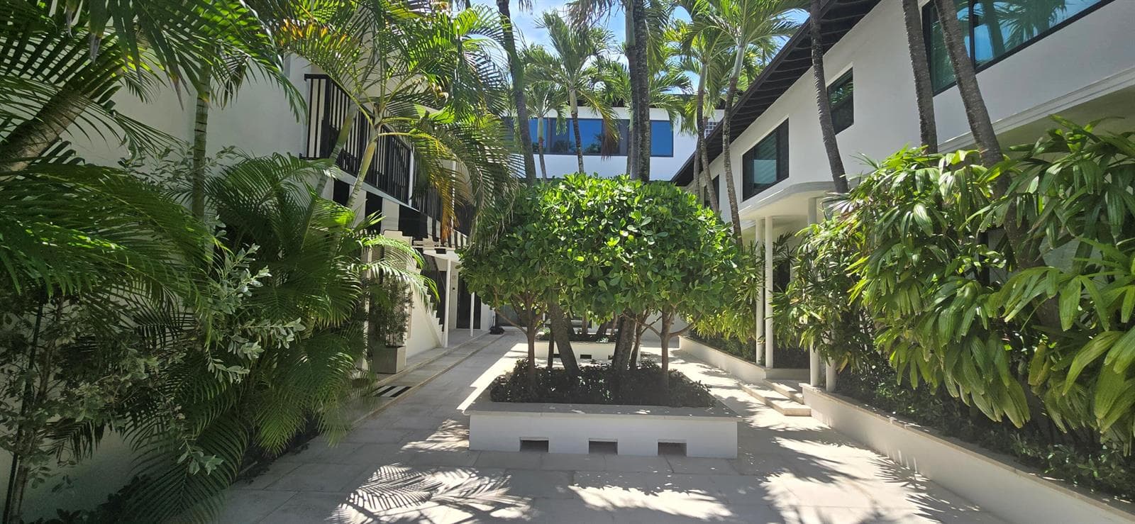 122 PERUVIAN Avenue # 0141, Palm Beach FL 33480 photo 2