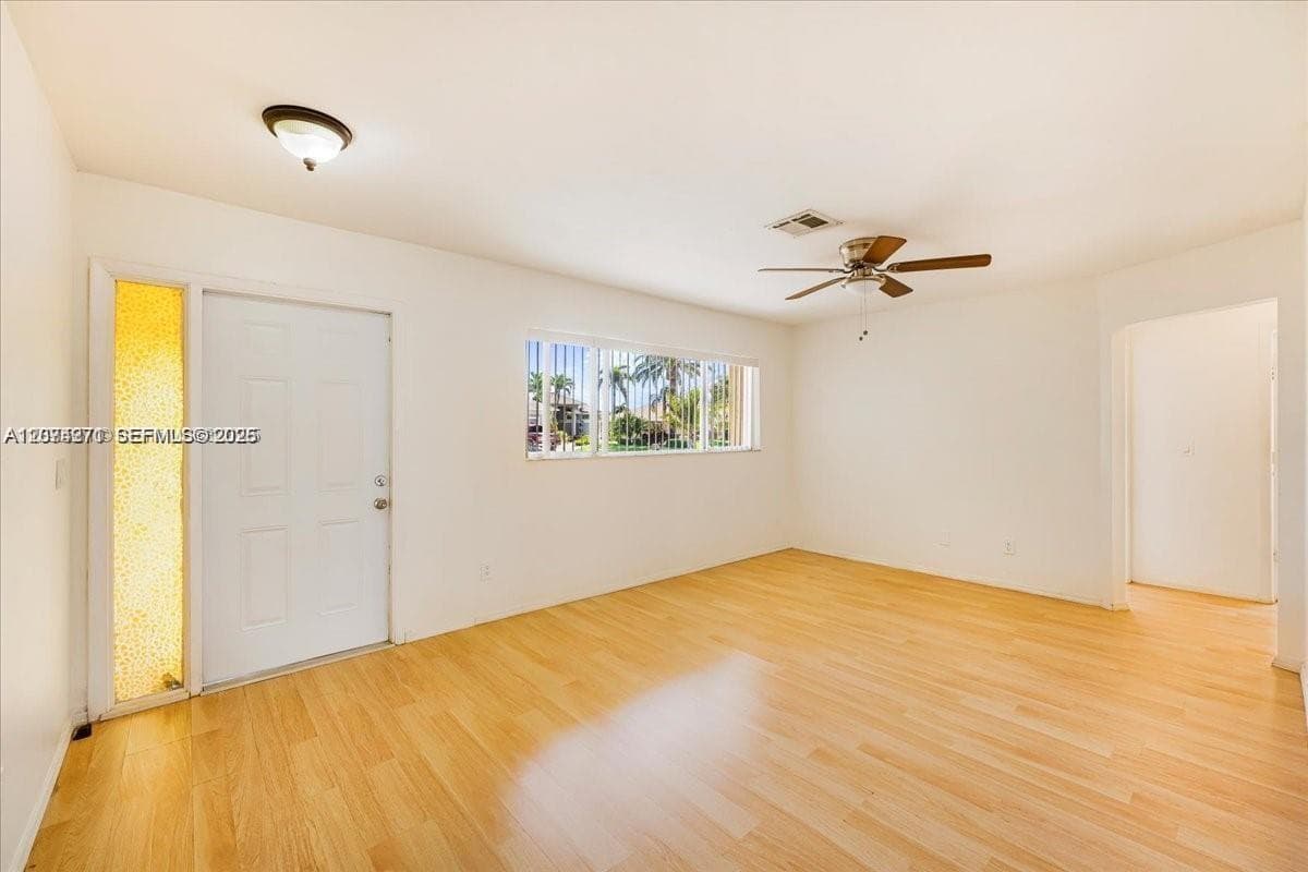 915 SE 20th ST, Cape Coral FL 33990 photo 5