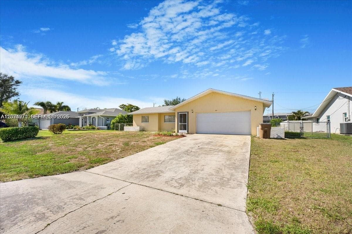 915 SE 20th ST, Cape Coral FL 33990 photo 4