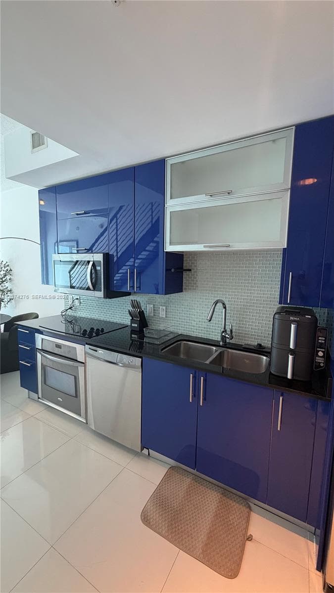 60 SW 13th St # 2610, Miami FL 33130 photo 4