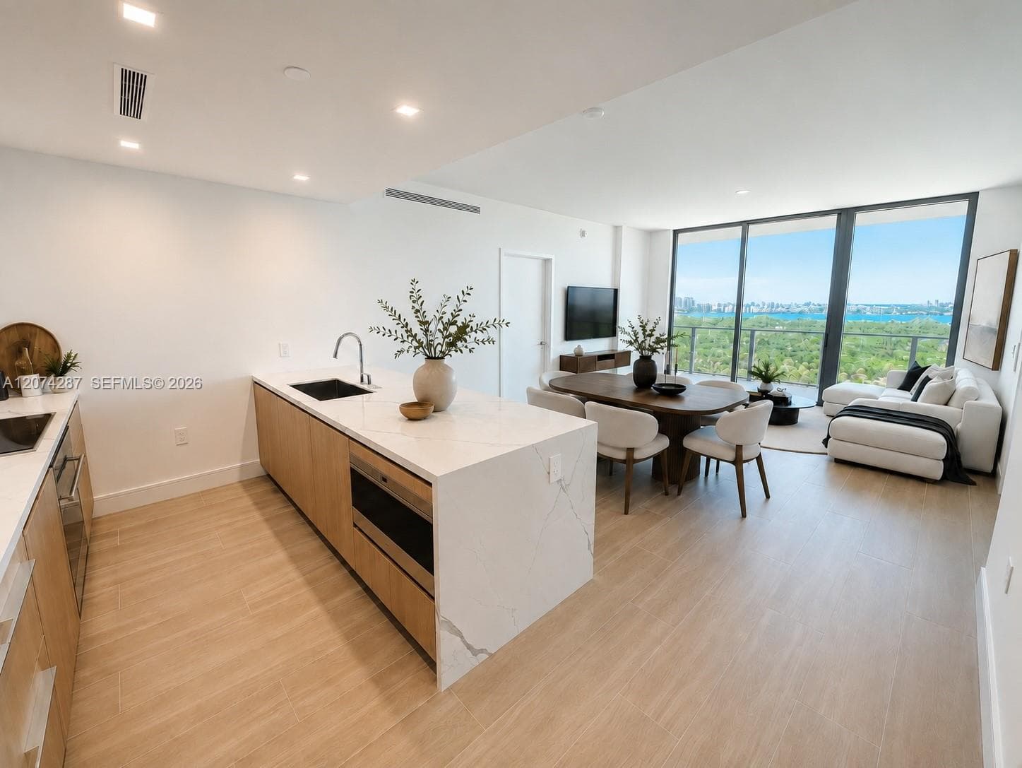 2411 Laguna circle # 1503, North Miami FL 33181
