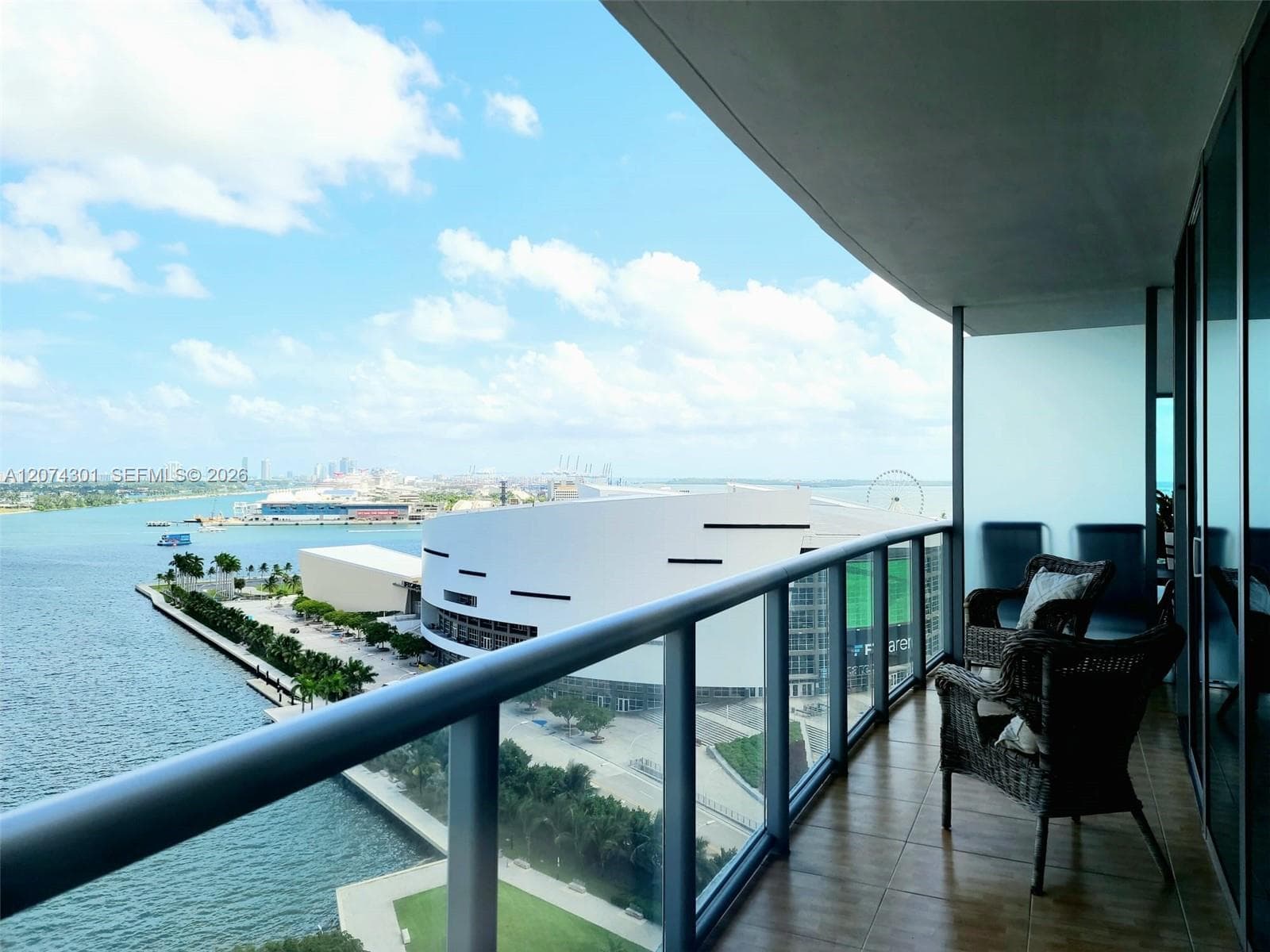 888 Biscayne Blvd # 1610, Miami FL 33132