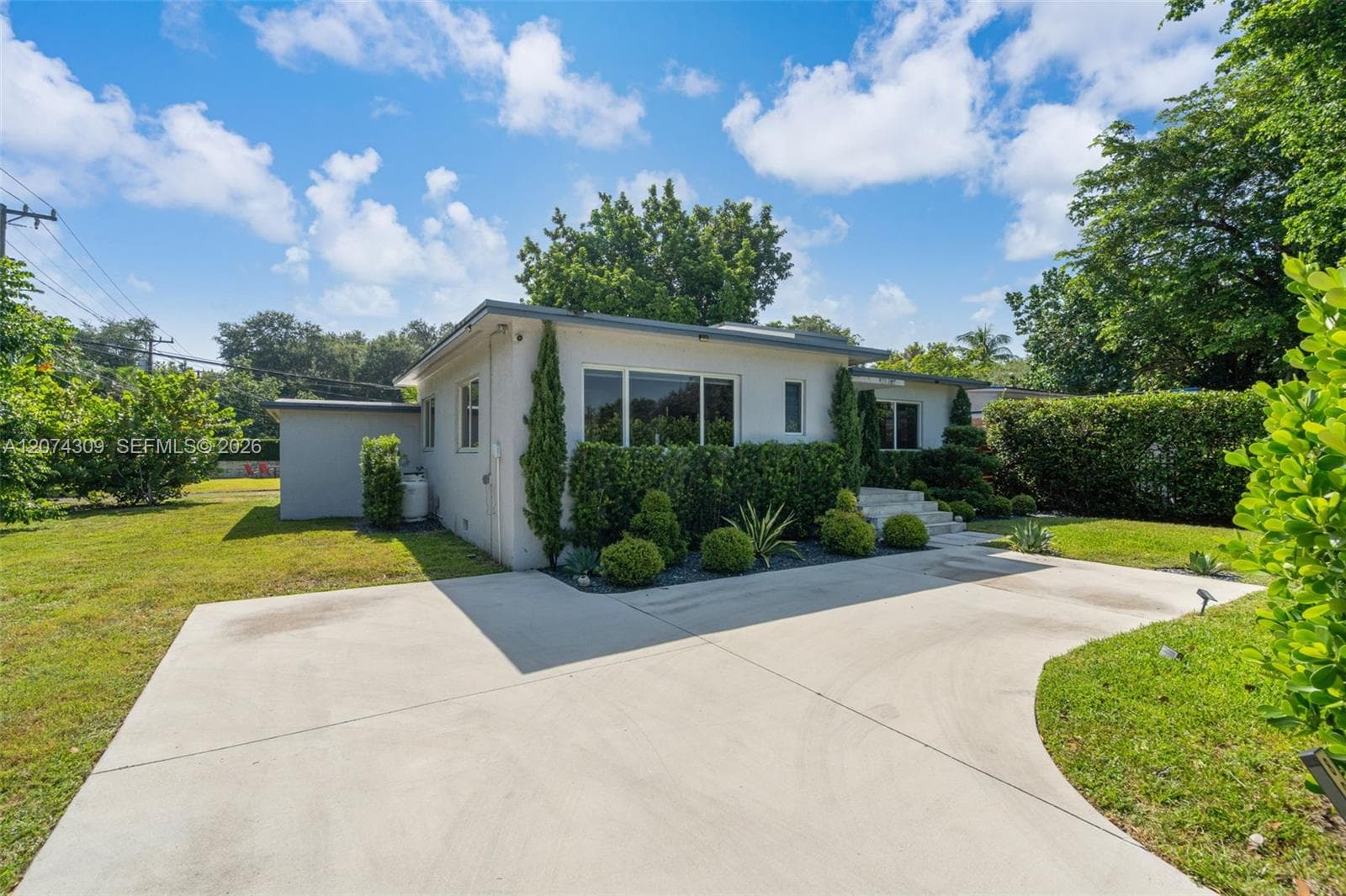 8911 N Miami Ave, El Portal FL 33150