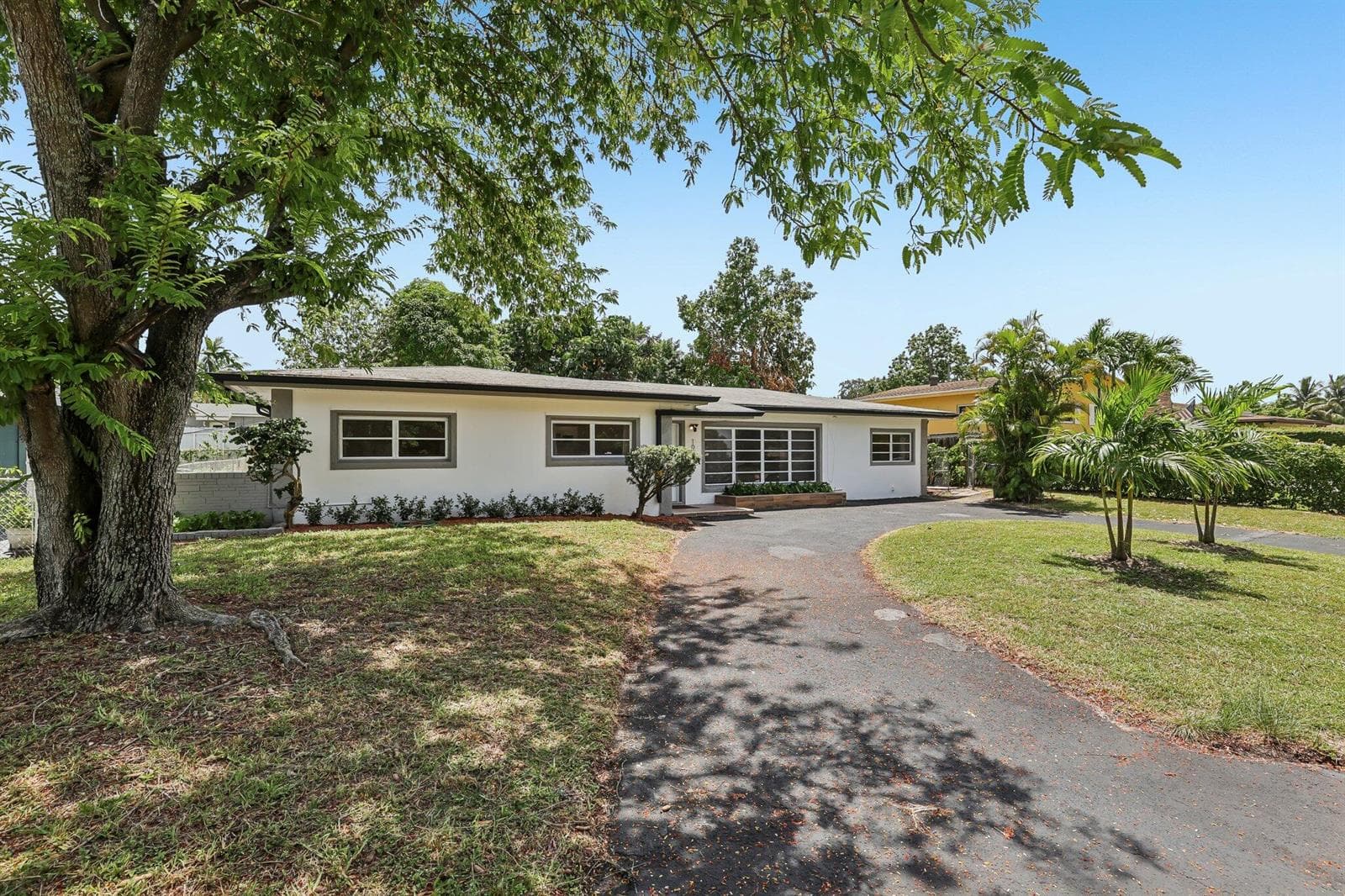 1040 NW 149TH Street, Miami FL 33168