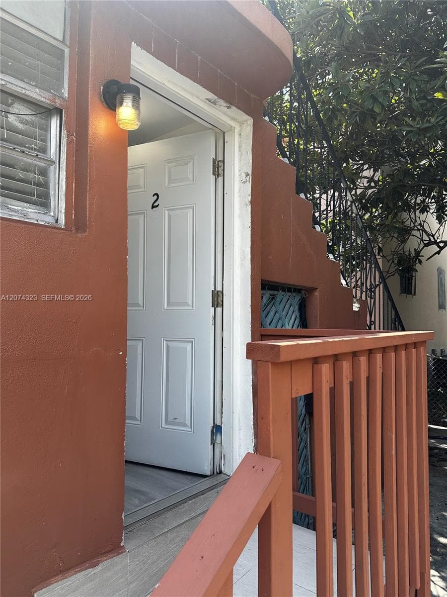100 SW 18th Ct # 2, Miami FL 33135 photo 2