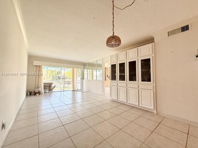 455 Paradise Isle Blvd # 109, Hallandale Beach, FL 33009 photo 4