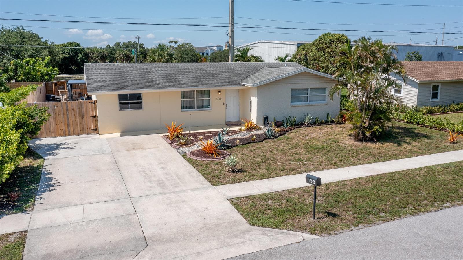 1416 W HARDEE Street, Lantana FL 33462 photo 2