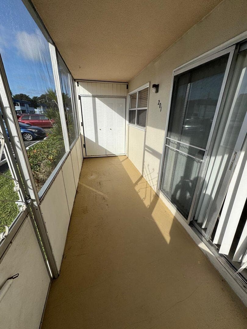 201 Brittany, Delray Beach FL 33446 photo 4