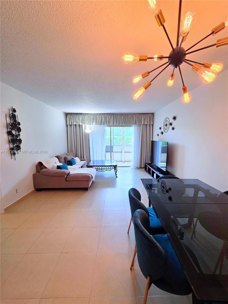 981 Hillcrest Ct # 115, Hollywood FL 33021 photo 4