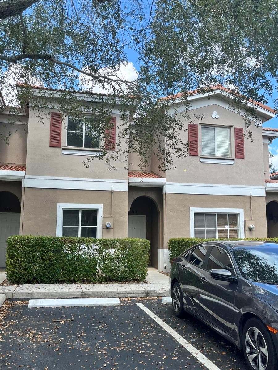 4414 WOODLAND Circle, Tamarac FL 33319
