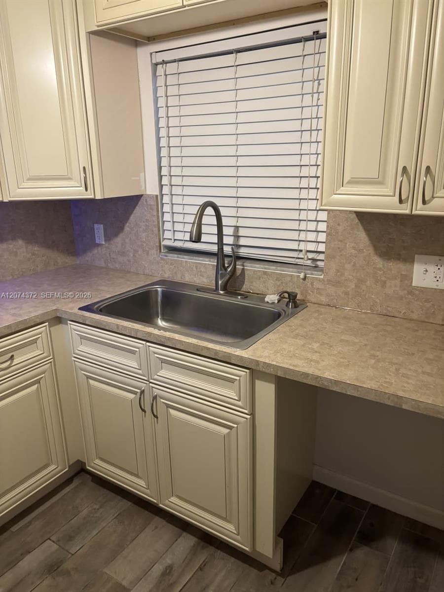 9471 Evergreen Pl # 106, Davie FL 33324 photo 4