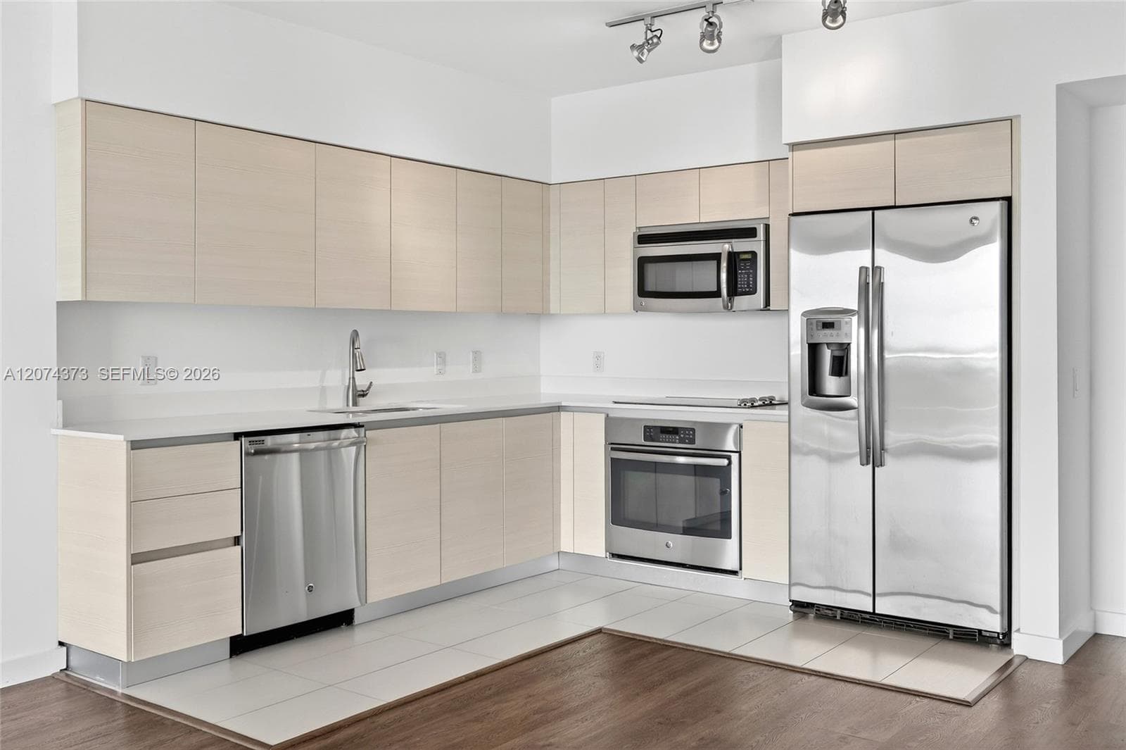 4250 Biscayne Blvd # 808, Miami, FL 33137